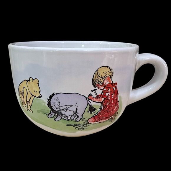 Disney Classic 'Winnie the Pooh & Friends' Oversized Coffee/Soup/Cereal Mug - Picture 8 of 12
